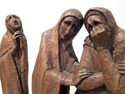 Skulpturengruppe Weinende Frauen
