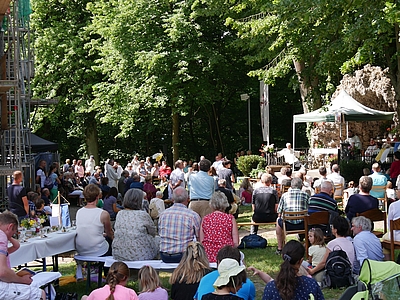 Familienwallfahrt bei strahlendem Sonnenschein