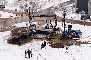 Probebohrung mit Geräten von der Seite
