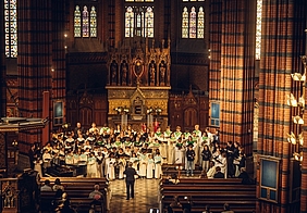 Gemeinsames Friedensgebet in der Johanneskirche (Johanneskyrkan) mit dem schwedischen Pueri Cantores-Chören Chöre und dem Erfurter Mädchenchor