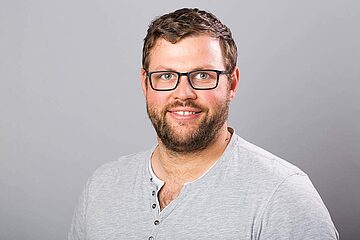 	julian-hanstein