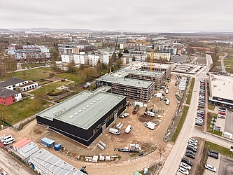 	Schulgebäude von Oben