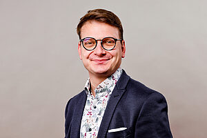 	bertram daniel-8481-
