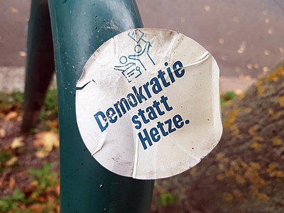 Für Demokratie und Menschenwürde