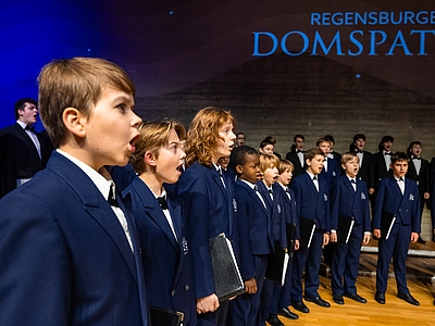 Regensburger Domspatzen auf dem Erfurter Domberg