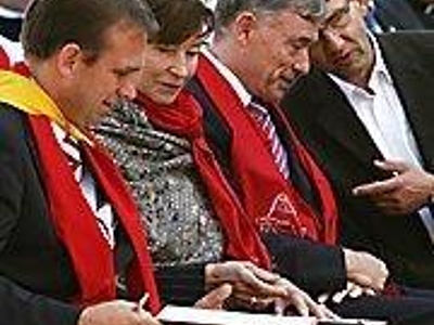 Respekt und Bedauern