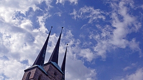 Das Nordportal von Sankt Severi