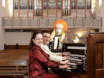 Vier Hände und vier Füße