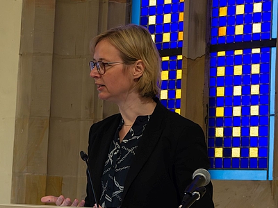 Wie kann verlorenes Vertrauen von Bürger*innen in Politik zurückgewonnen werden?